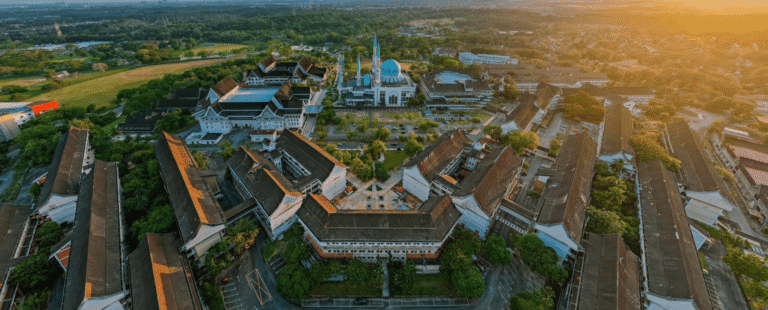 جامعة UTM
